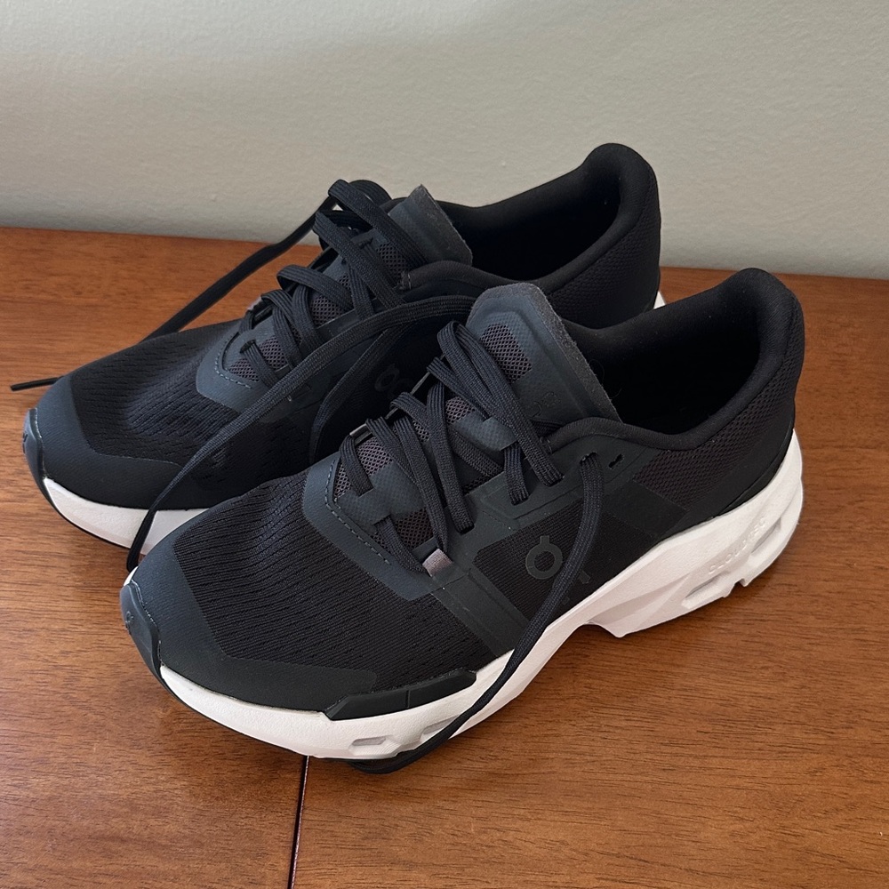 On Running Black and White Women's Athletic Shoes